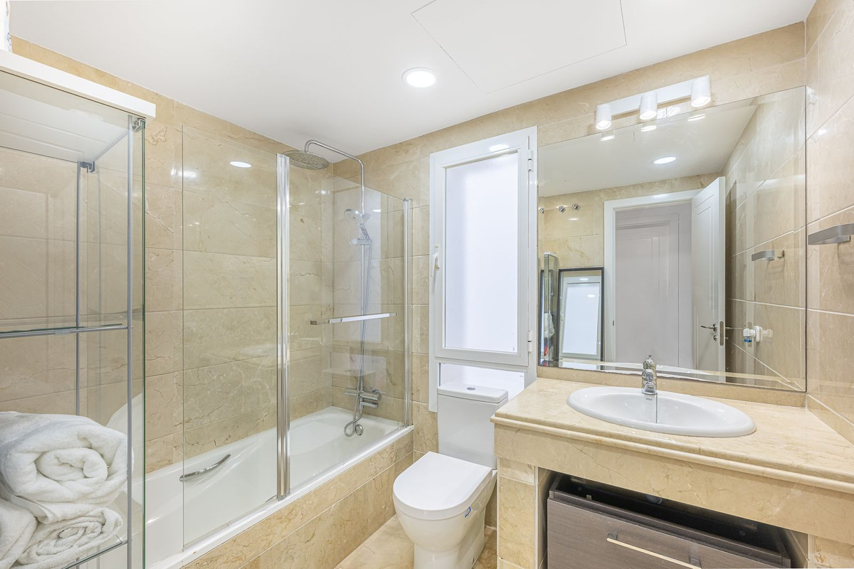 Appartement te koop in Aloha | 2 slaapkamers H5250706