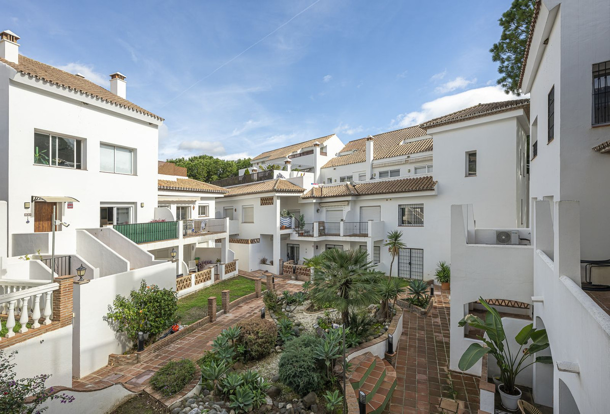 Appartement te koop in Aloha | 2 slaapkamers H5250706