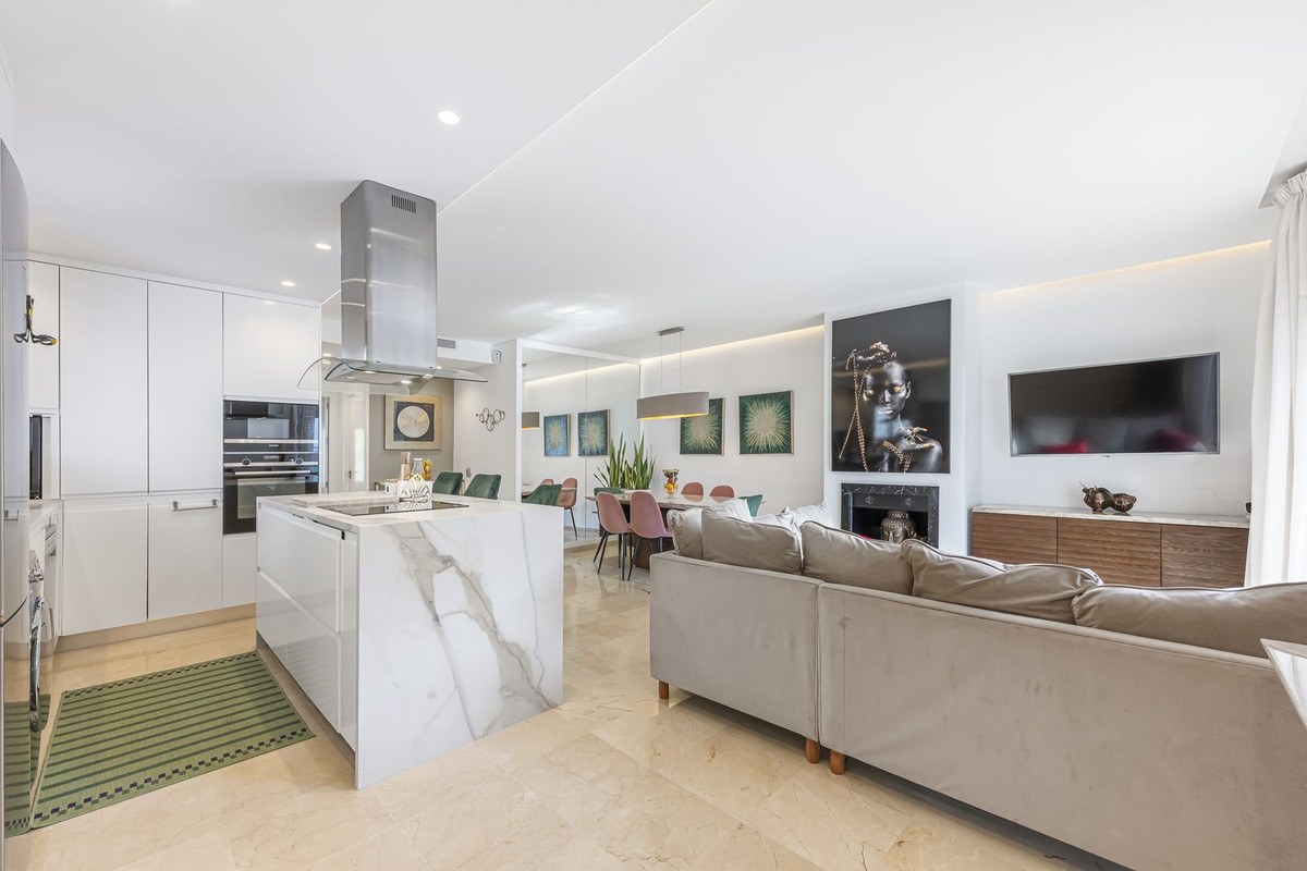 Appartement te koop in Aloha | 2 slaapkamers H5250706