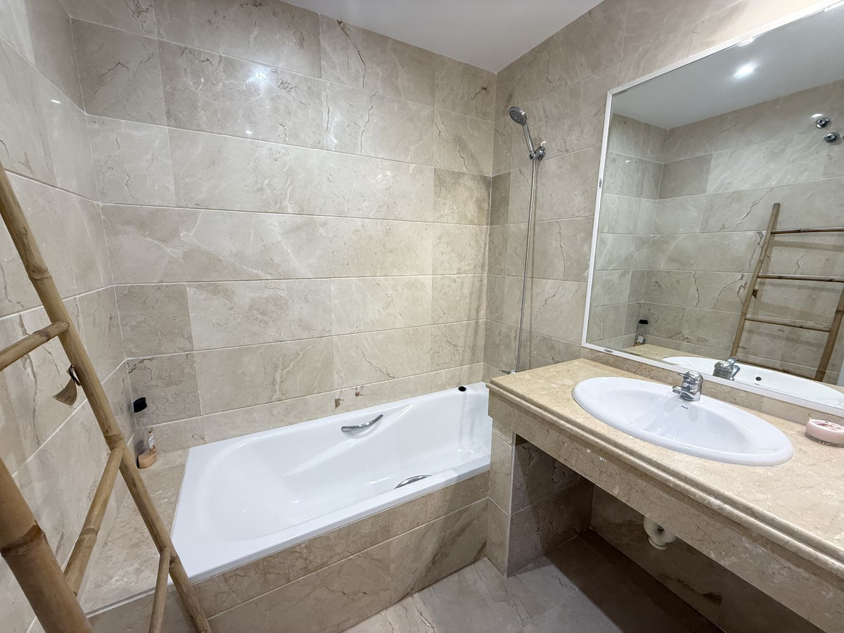 Appartement te koop in Aloha | 2 slaapkamers H5435794