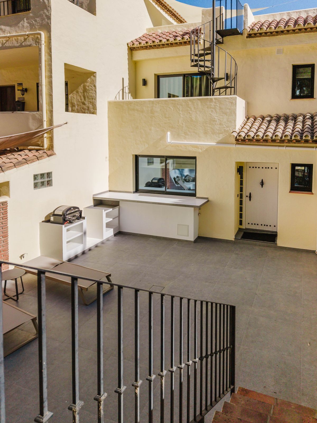 Property main view 40