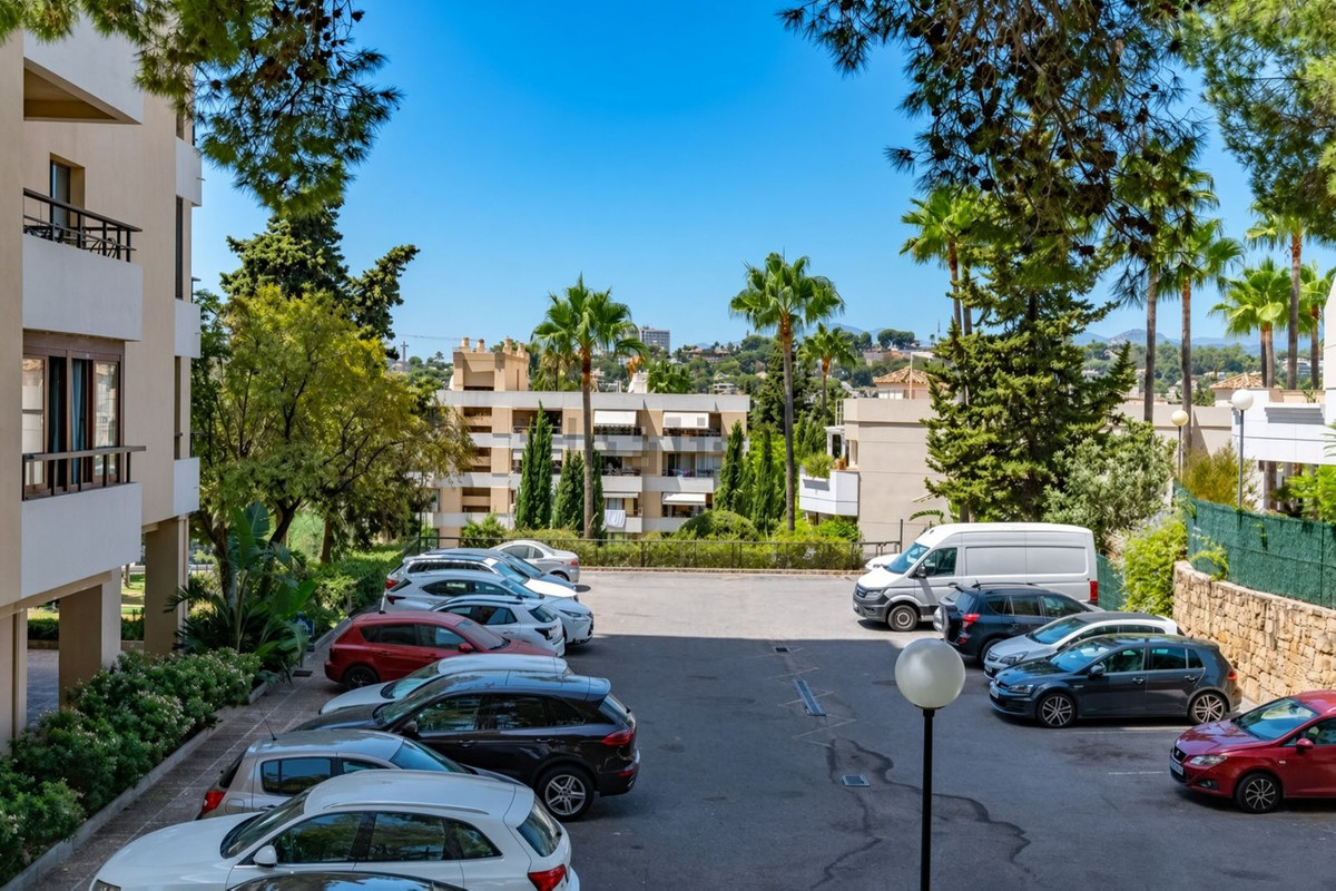 Appartement te koop in Aloha | 2 slaapkamers H5464705