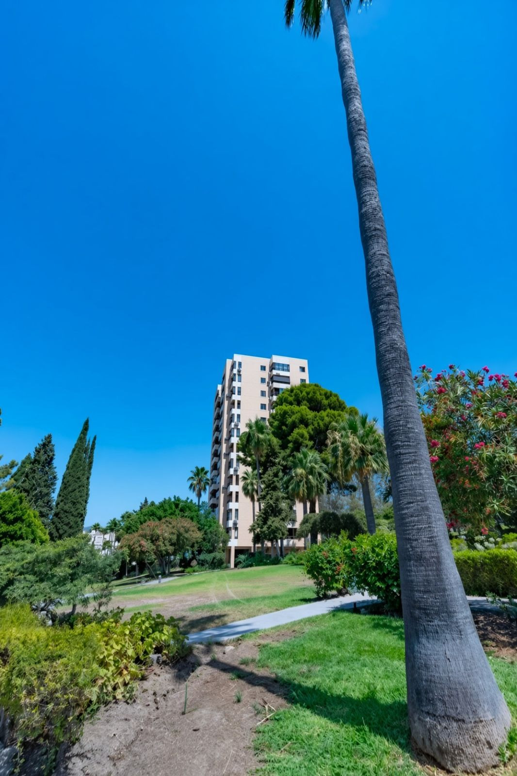 Appartement te koop in Aloha | 2 slaapkamers H5464705