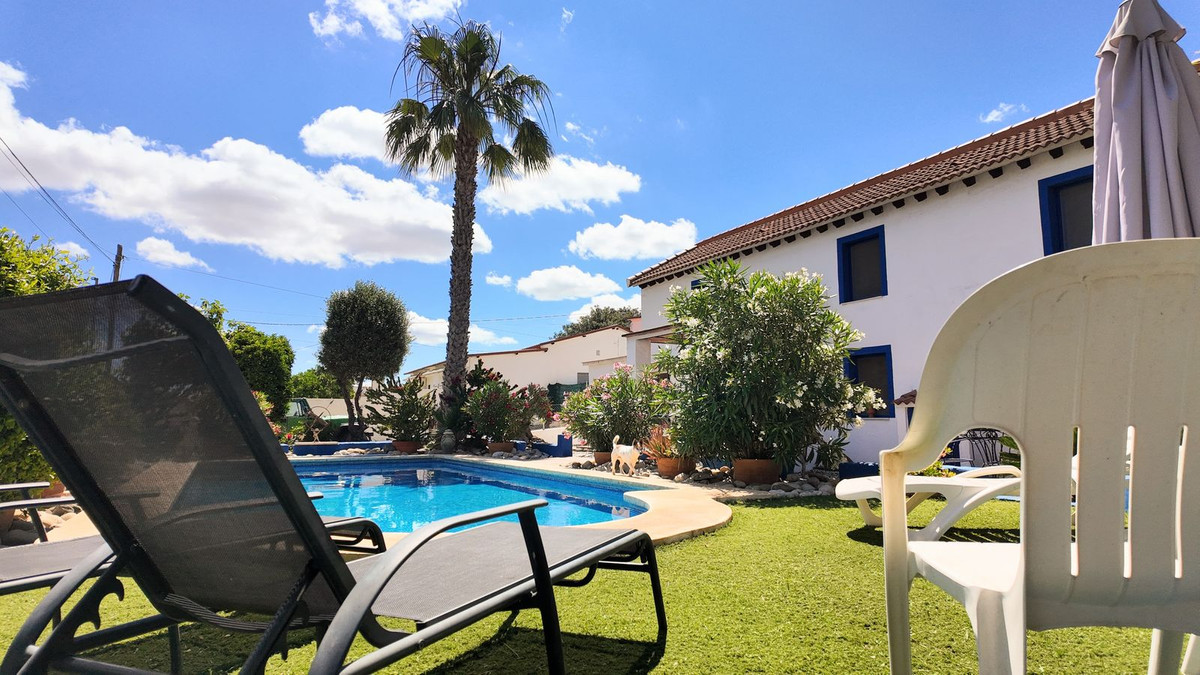 Finca - Cortijo te koop in Alora | 5 slaapkamers H5386708