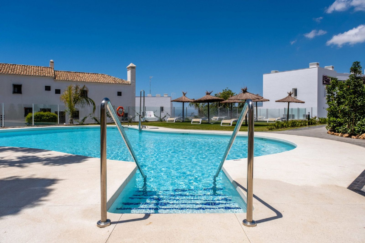 Duplex in Altos de los Monteros-2