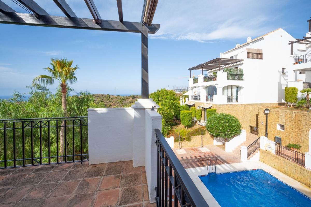 Penthouse Duplex in Altos de los Monteros-4