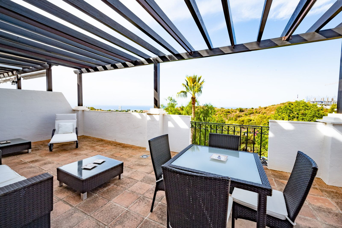 Penthouse Duplex in Altos de los Monteros-6