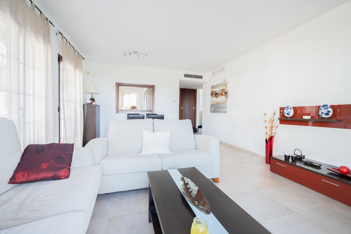 Penthouse Duplex in Altos de los Monteros-9