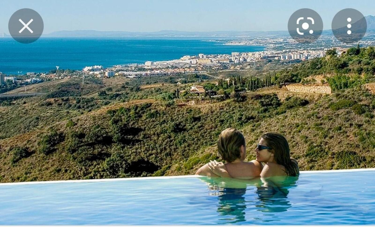 Tussenverdieping Appartement in Altos de los Monteros-1