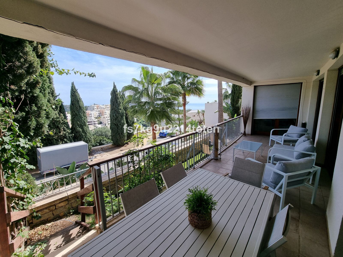 Begane grond appartement in Altos de los Monteros-1