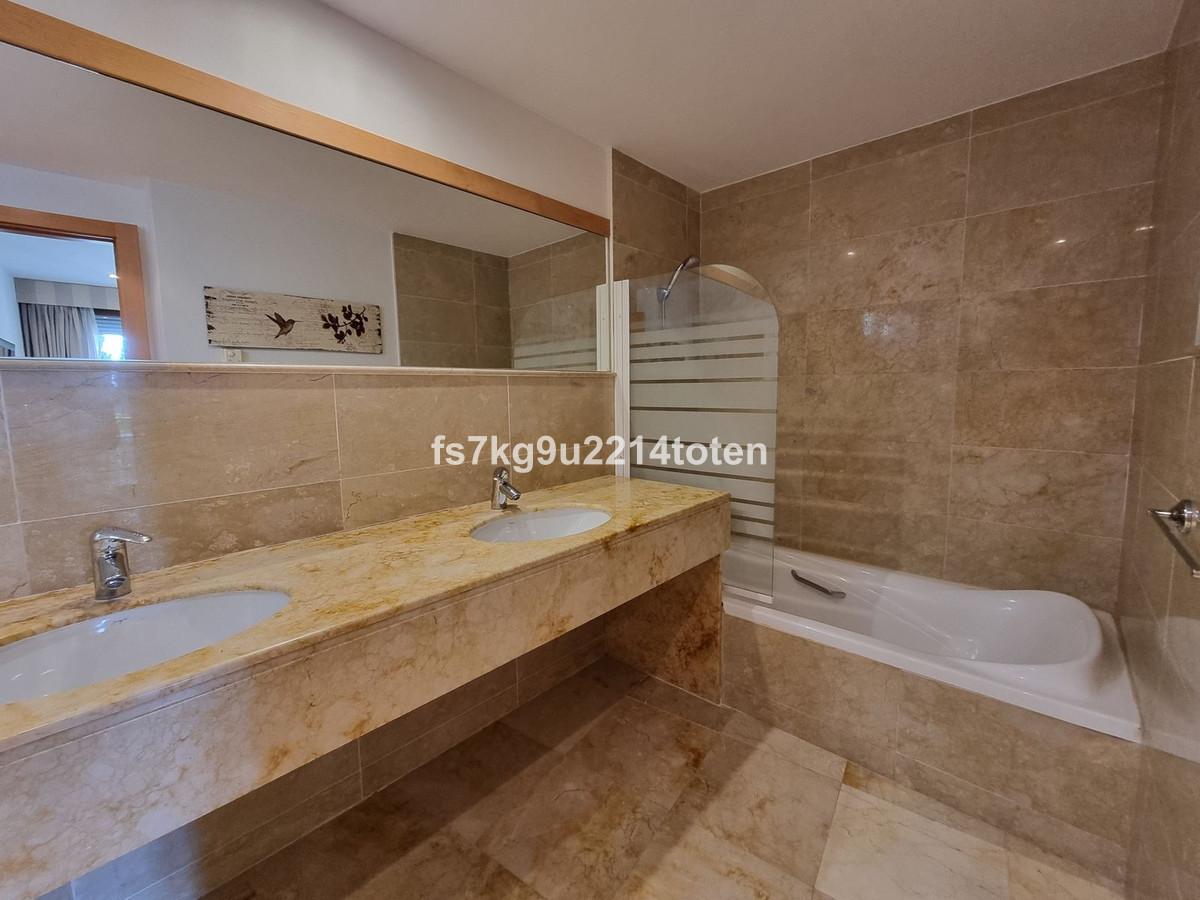 Begane grond appartement in Altos de los Monteros-17