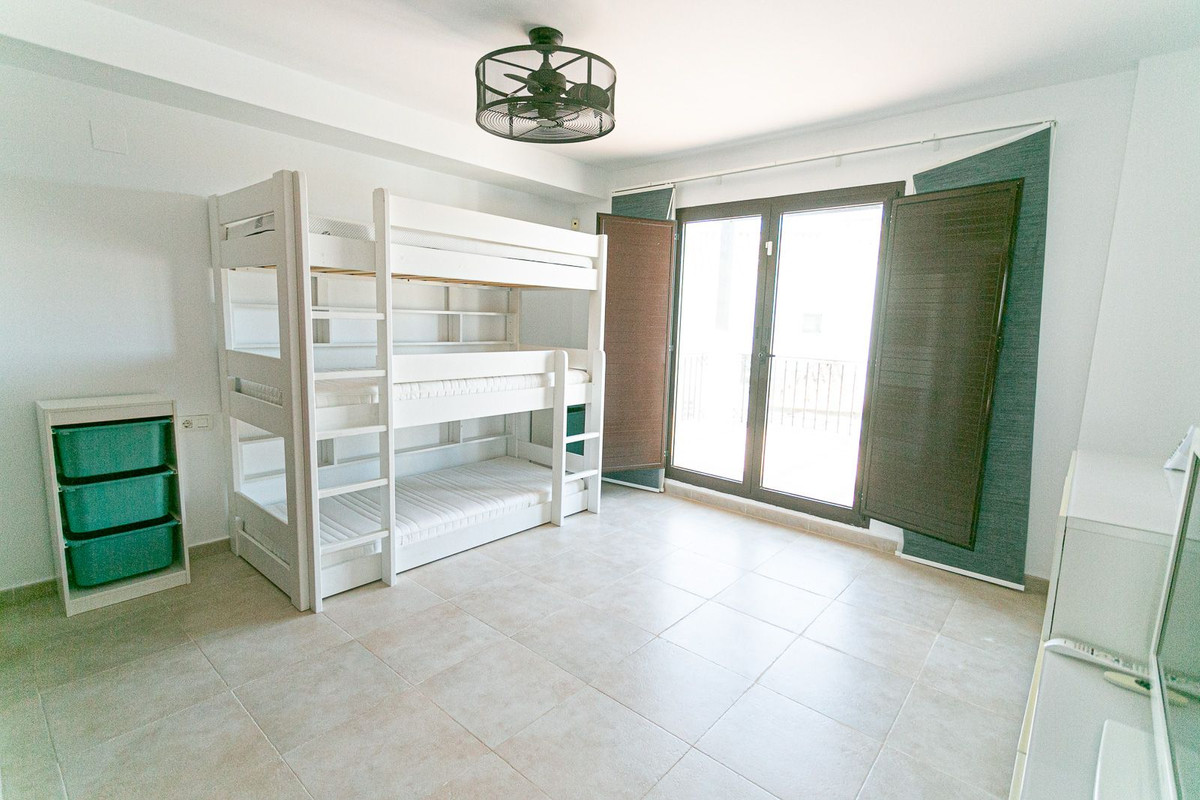 Penthouse Duplex in Altos de los Monteros-30