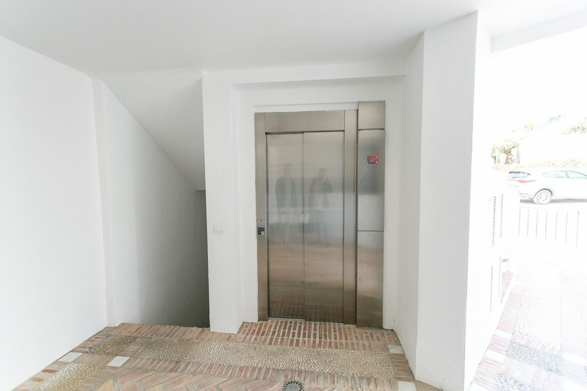 Penthouse Duplex in Altos de los Monteros-44