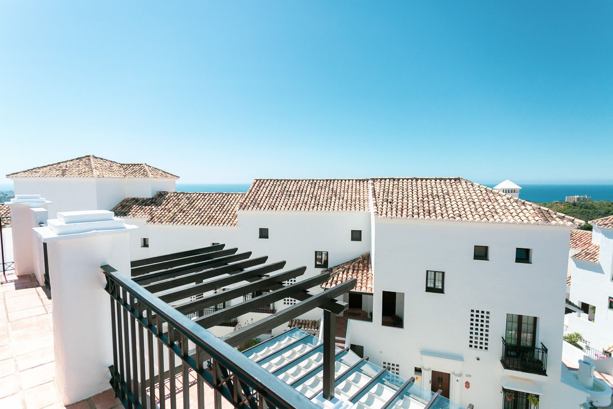Penthouse Duplex in Altos de los Monteros-47