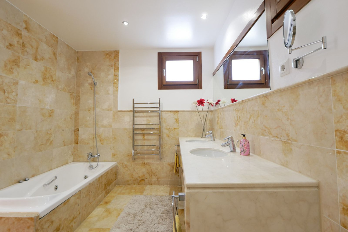 Appartement te koop in Altos de los Monteros | 3 slaapkamers H5126983