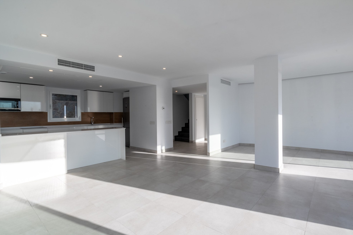 Appartement te koop in Altos de los Monteros | 4 slaapkamers H5287147