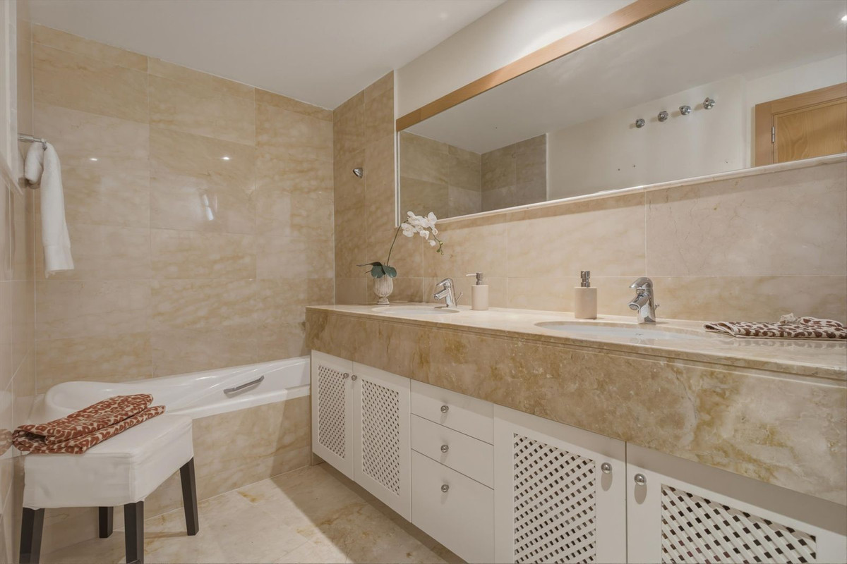 Appartement te koop in Altos de los Monteros | 3 slaapkamers H5440306