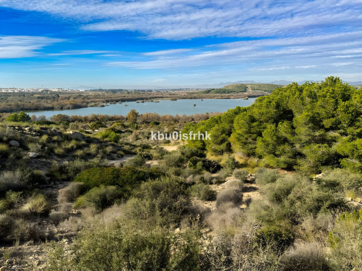 Appartement te koop in Arenales del Sol | 2 slaapkamers H5256871