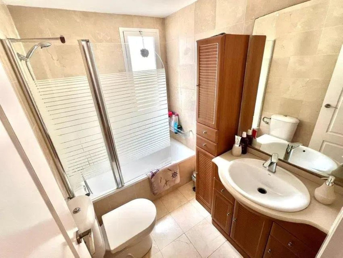 Tussenverdieping Appartement in Arroyo de la Miel-12