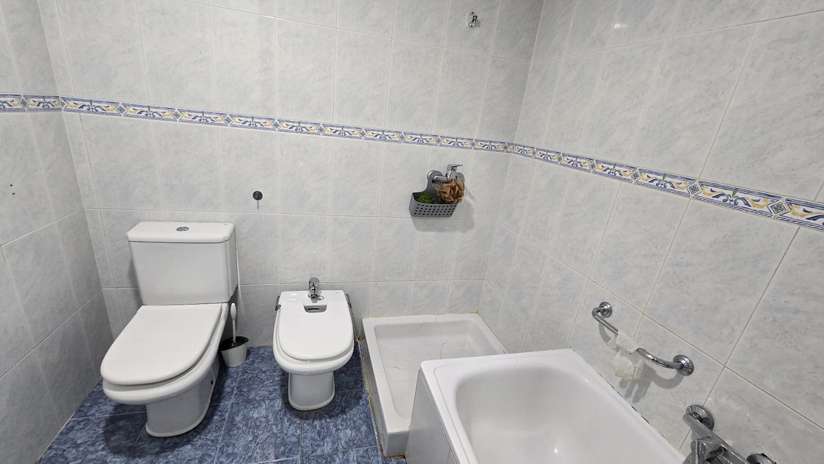 Appartement te koop in Arroyo de la Miel | 4 slaapkamers H5401459