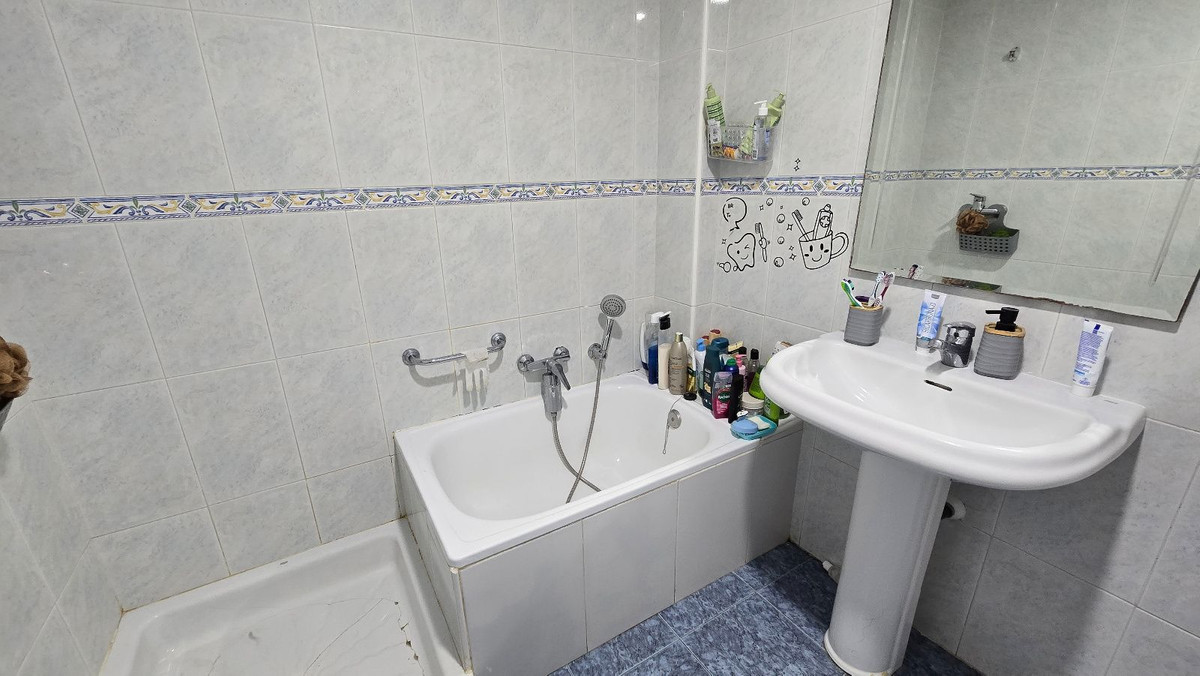 Appartement te koop in Arroyo de la Miel | 4 slaapkamers H5401459