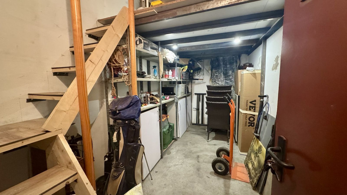 Property main view 64