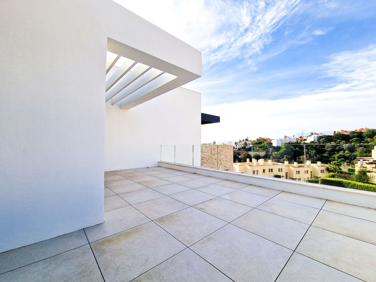 Duplex te koop in Artola | 2 slaapkamers H4627222