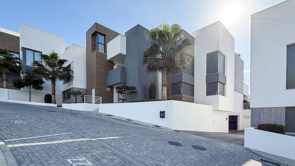 Appartement te koop in Artola | 3 slaapkamers H5229706