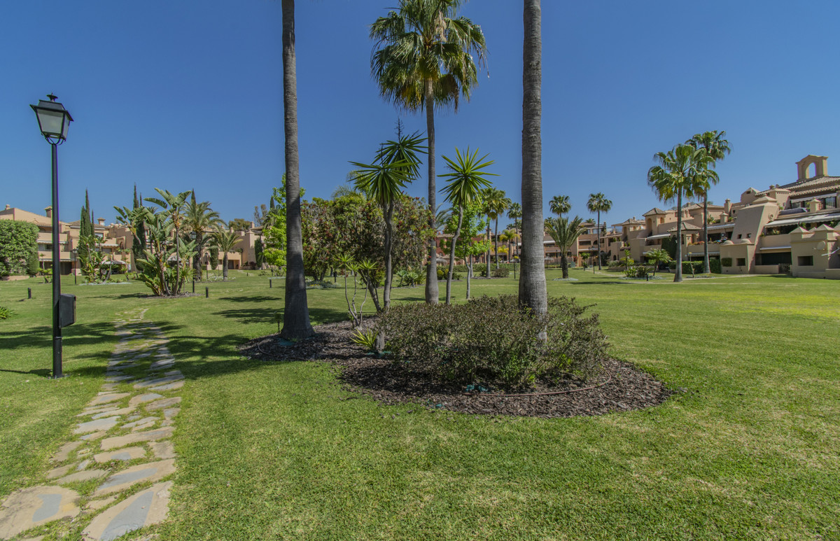 Begane grond appartement in Atalaya-14