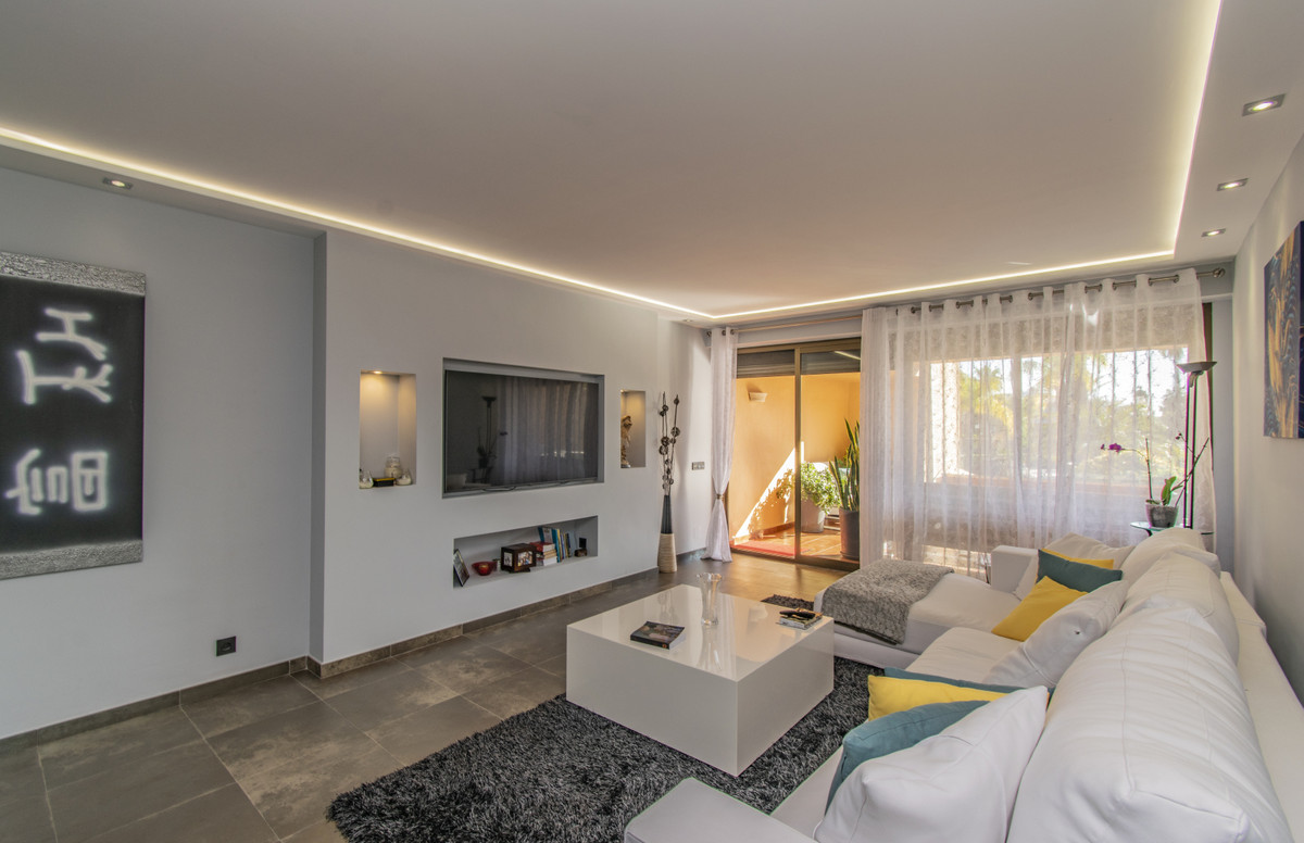Begane grond appartement in Atalaya-2
