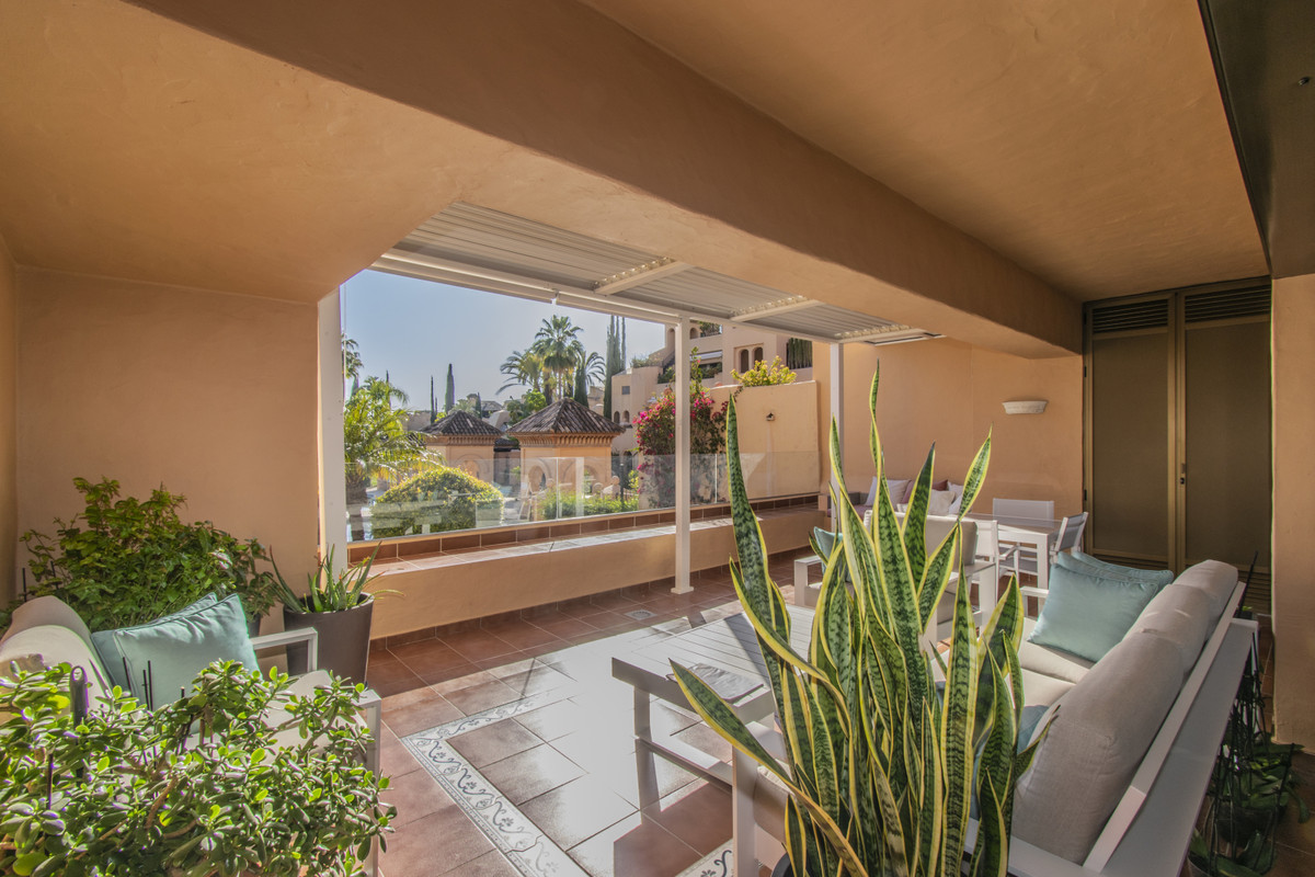 Begane grond appartement in Atalaya-28