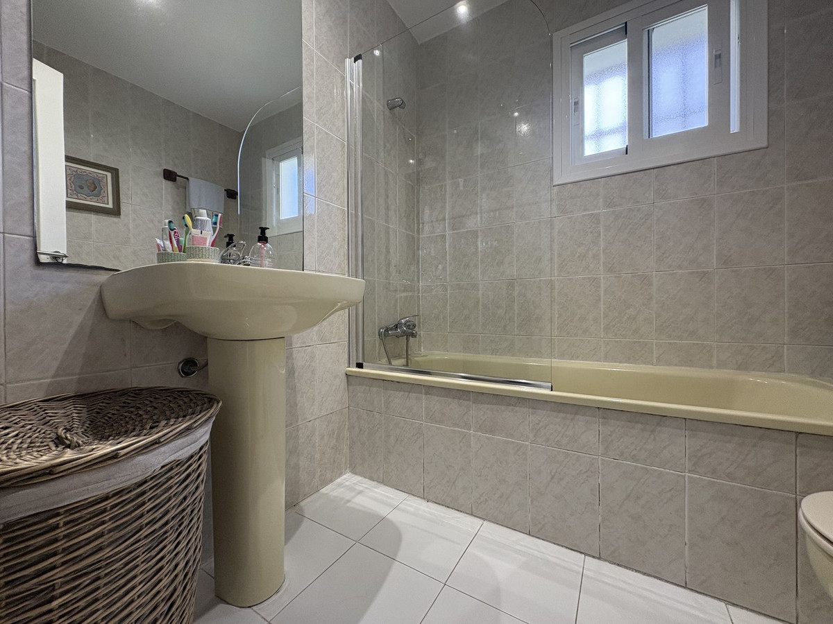 Appartement te koop in Atalaya | 2 slaapkamers H5151841