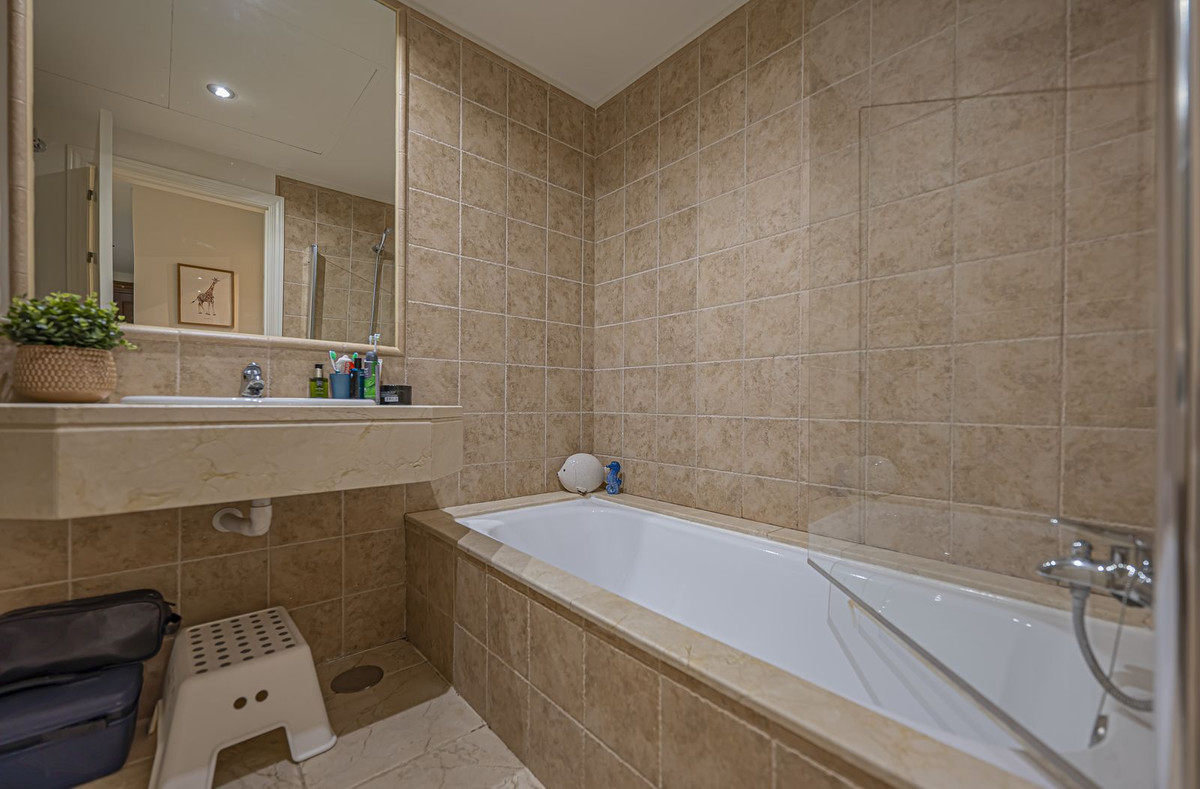 Appartement te koop in Atalaya | 2 slaapkamers H5234704