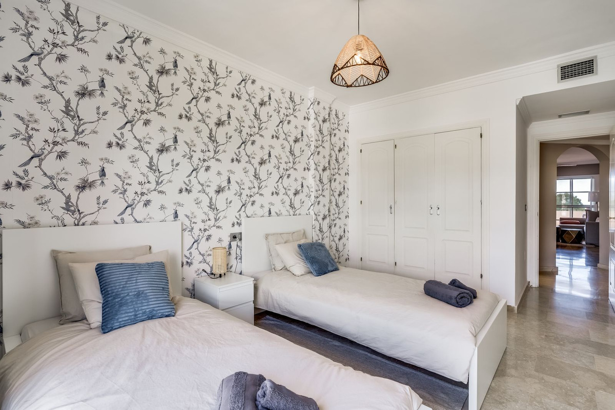 Appartement te koop in Atalaya | 2 slaapkamers H5253367