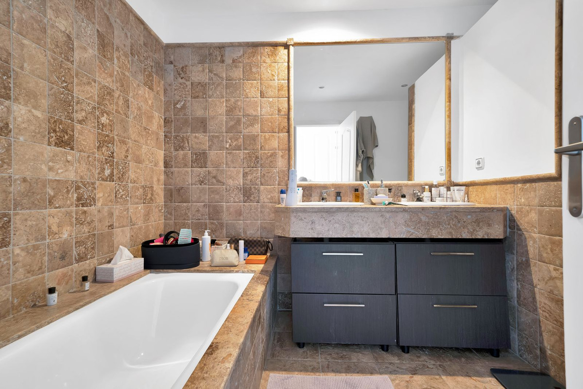 Appartement te koop in Atalaya | 2 slaapkamers H5294488