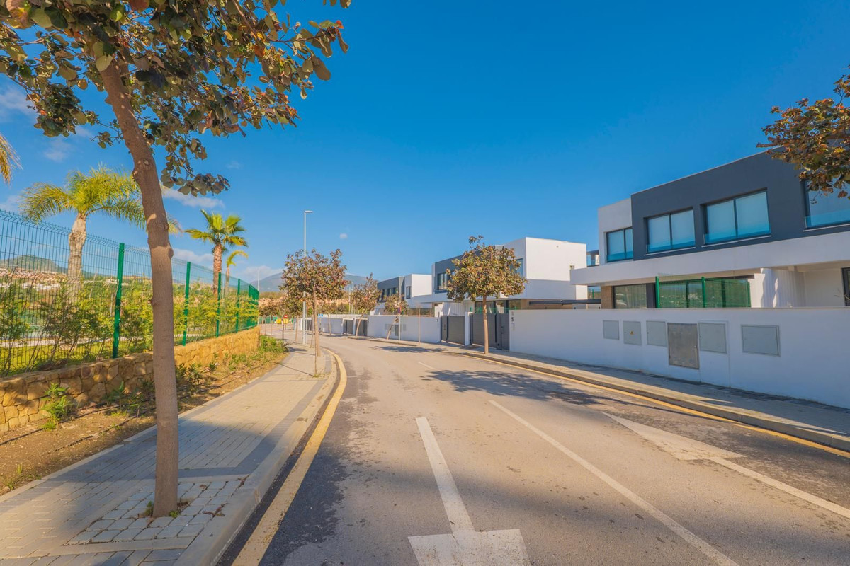 Huis te koop in Atalaya | 3 slaapkamers H5325274