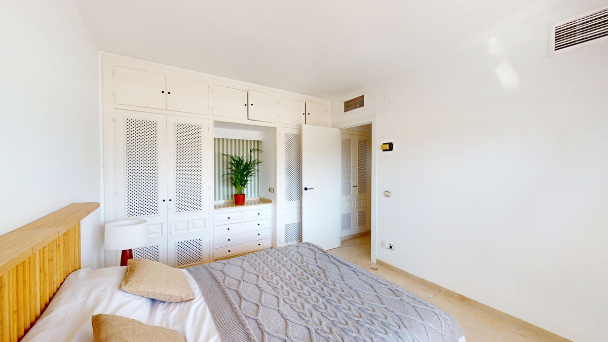 Appartement te koop in Atalaya | 2 slaapkamers H5349787