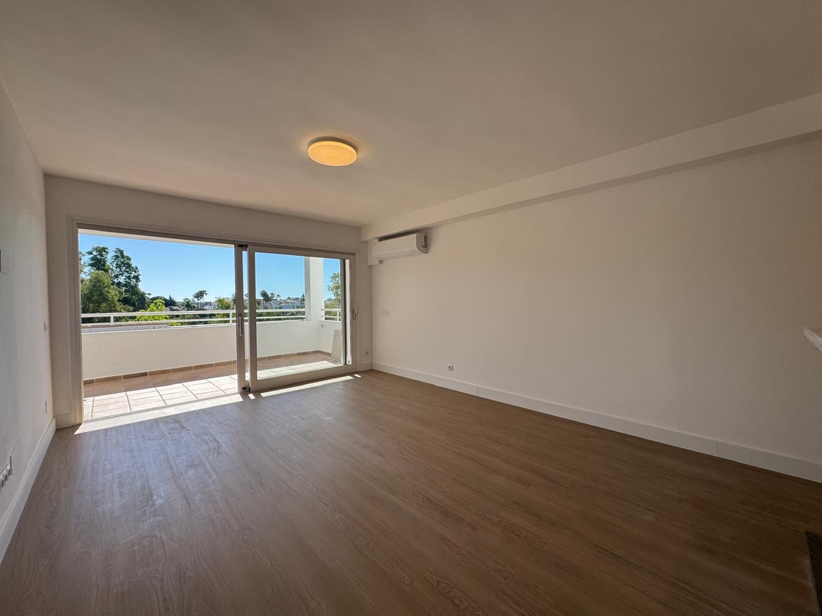 Appartement te koop in Atalaya | 2 slaapkamers H5373952