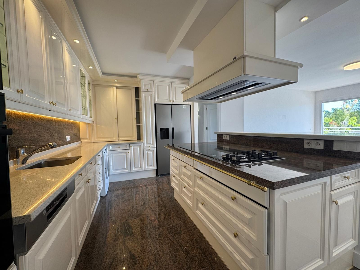 Appartement te koop in Atalaya | 2 slaapkamers H5373952