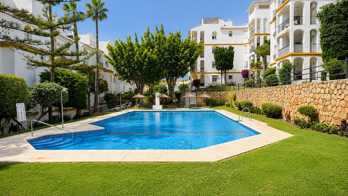 Appartement te koop in Atalaya | 2 slaapkamers H5375974