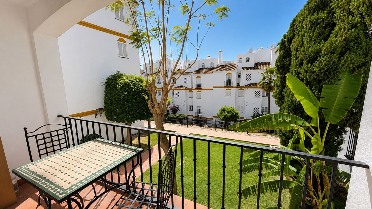 Appartement te koop in Atalaya | 2 slaapkamers H5375974