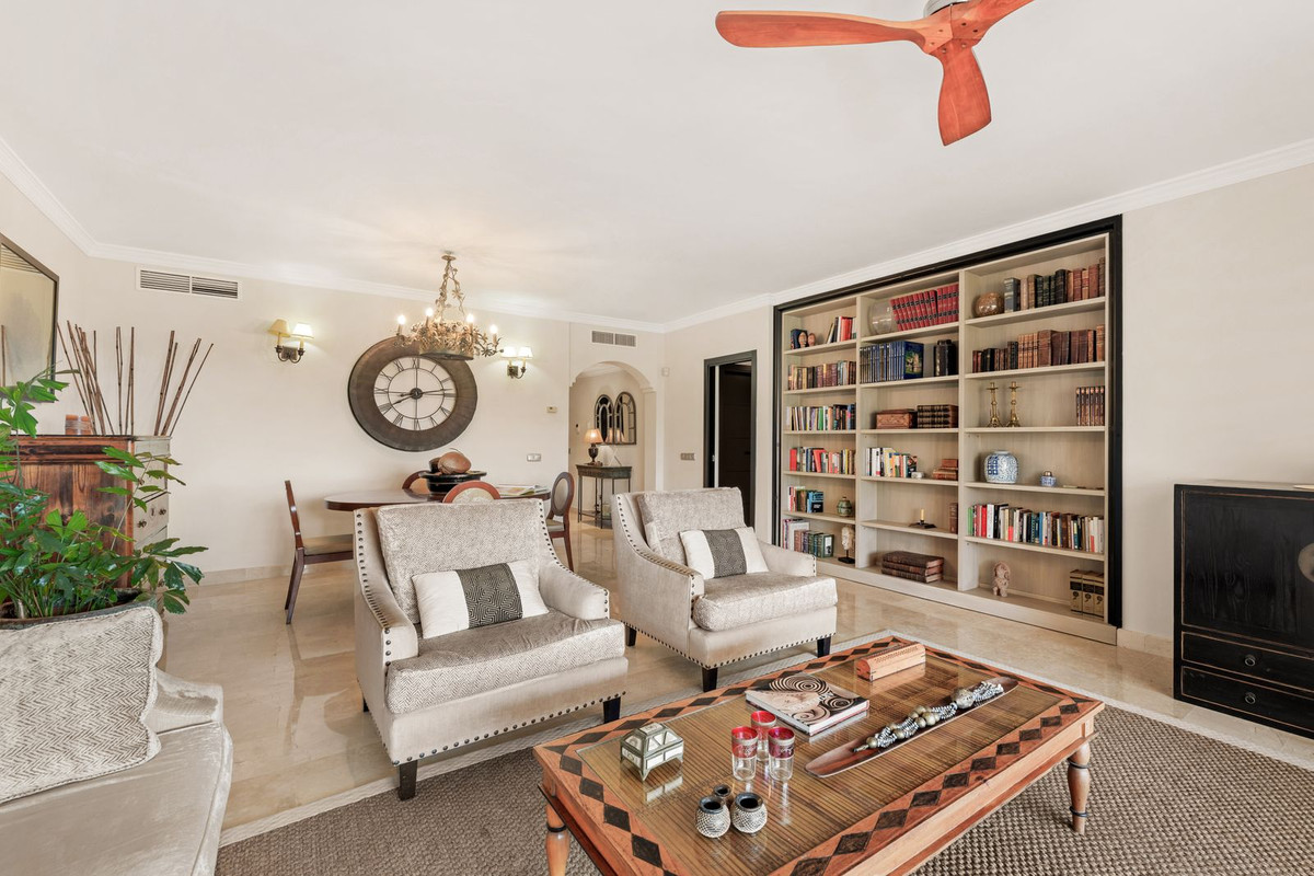 Appartement te koop in Atalaya | 2 slaapkamers H5422156