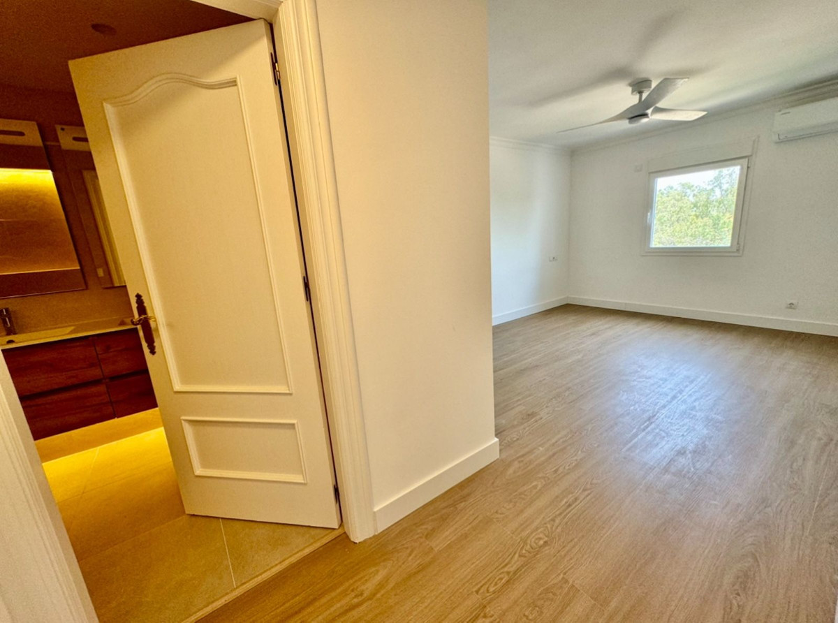 Appartement te koop in Atalaya | 2 slaapkamers H5444365