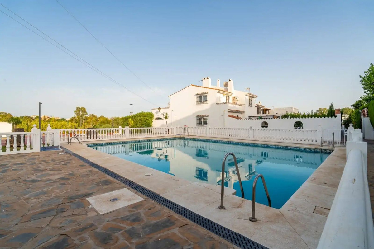 Appartement te koop in Atalaya | 2 slaapkamers H5461549