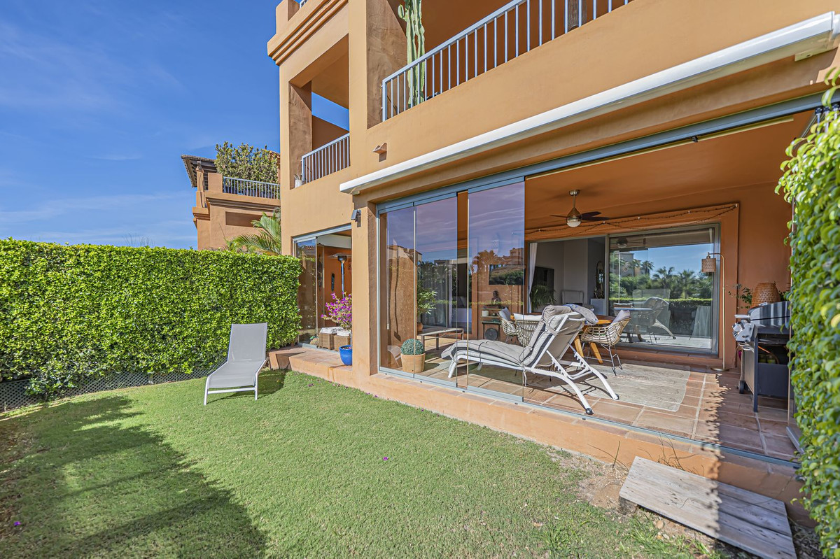 Appartement te koop in Atalaya | 2 slaapkamers H5495068