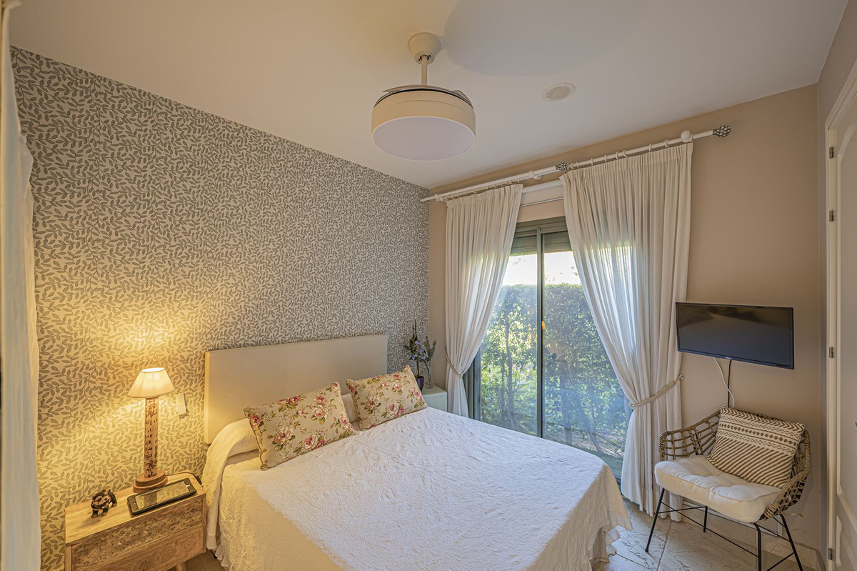 Appartement te koop in Atalaya | 2 slaapkamers H5495068
