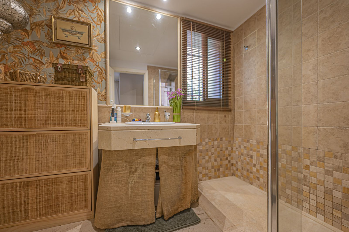 Appartement te koop in Atalaya | 2 slaapkamers H5495068