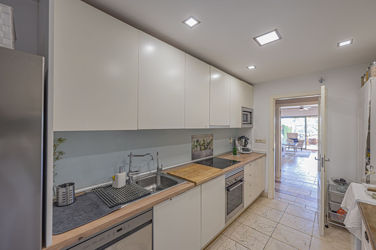 Appartement te koop in Atalaya | 2 slaapkamers H5495068