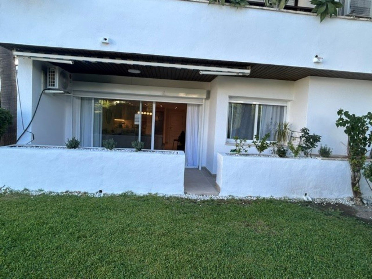 Appartement te koop in Atalaya | 2 slaapkamers H5516053
