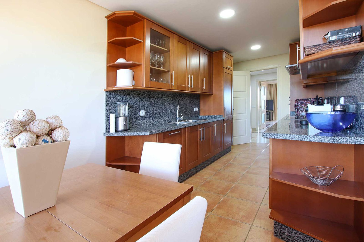 Appartement te koop in Bahía de Marbella | 3 slaapkamers H4074373